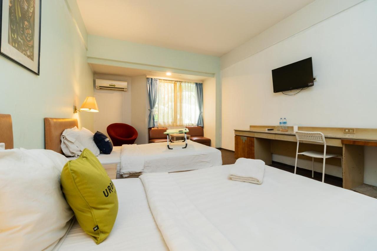 Reddoorz Plus Near Kebayoran Baru Blok S Jakarta Extérieur photo