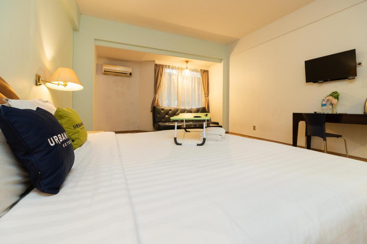 Reddoorz Plus Near Kebayoran Baru Blok S Jakarta Extérieur photo