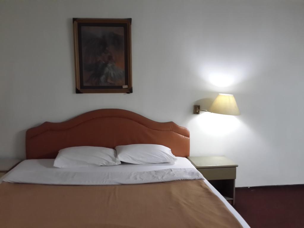 Reddoorz Plus Near Kebayoran Baru Blok S Jakarta Chambre photo