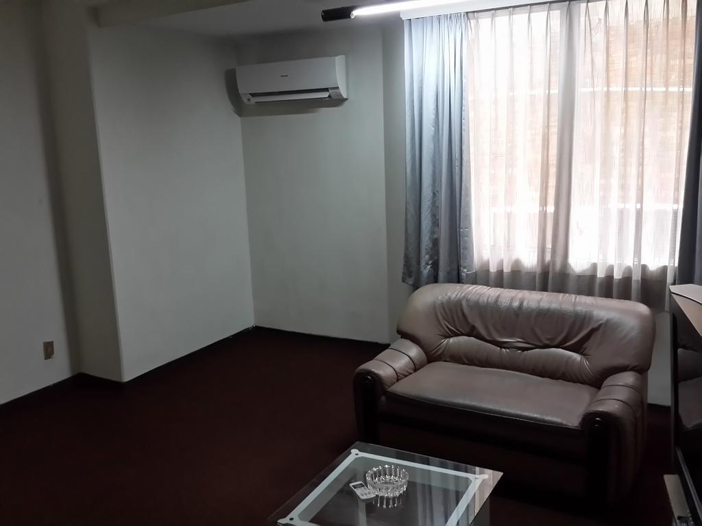 Reddoorz Plus Near Kebayoran Baru Blok S Jakarta Chambre photo
