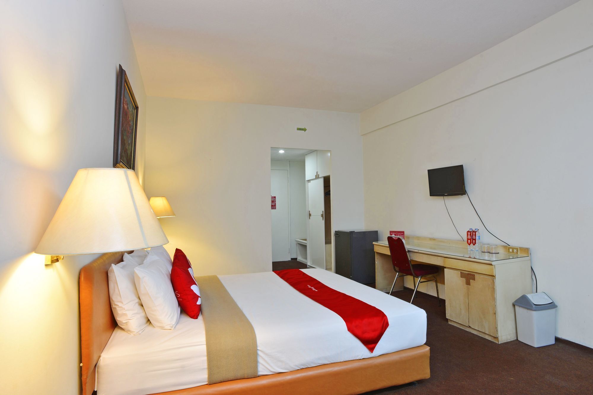 Reddoorz Plus Near Kebayoran Baru Blok S Jakarta Extérieur photo